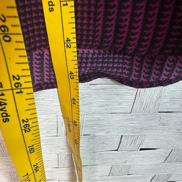 Evri houndstooth long sleeve, mini dress, burgundy, black academia plus size - Picture 10 of 11